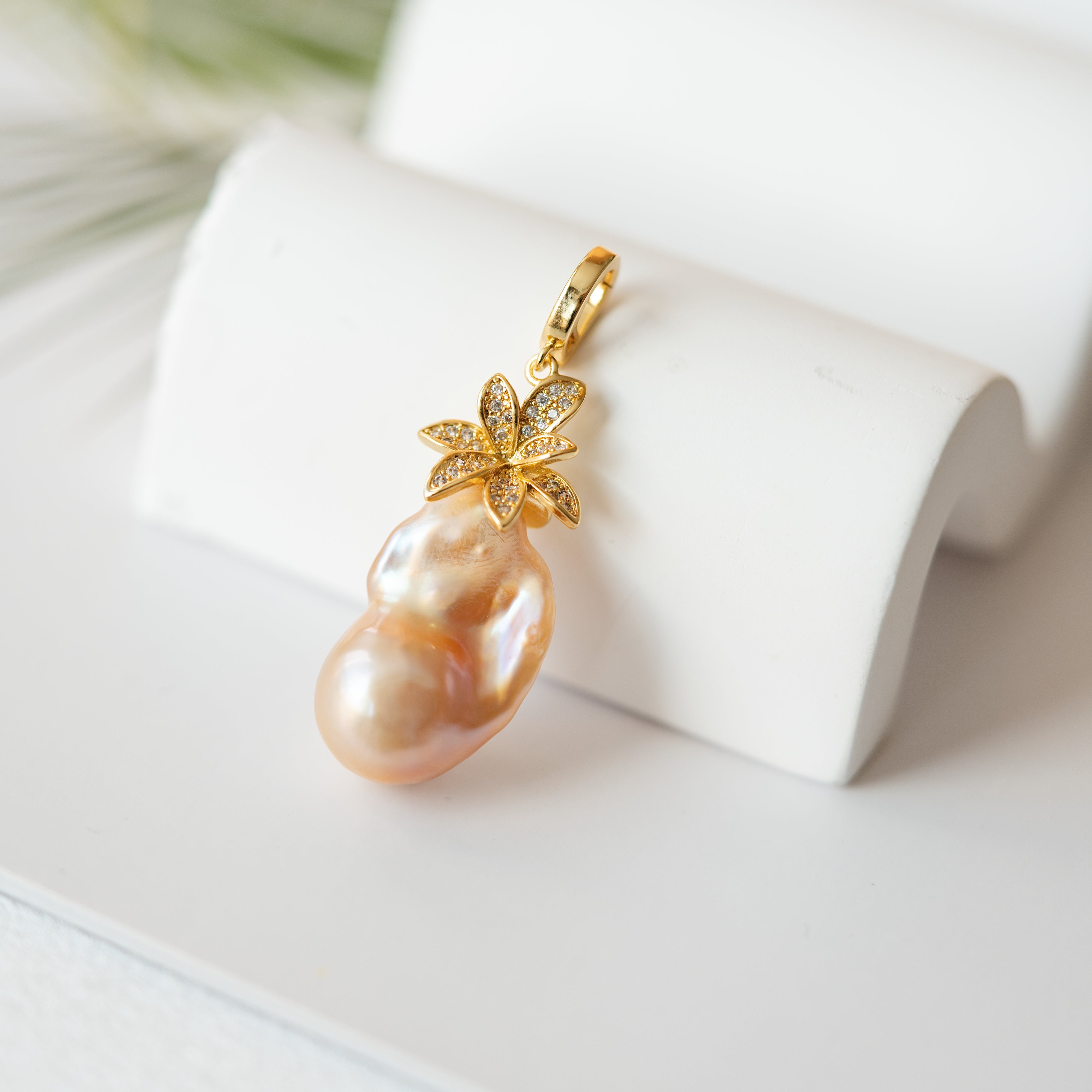 25-30mm Champagne Baroque Fresh Water Pearl  Pendant