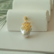 25-30mm White Baroque Fresh Water Pearl Yellow zircon Pendant