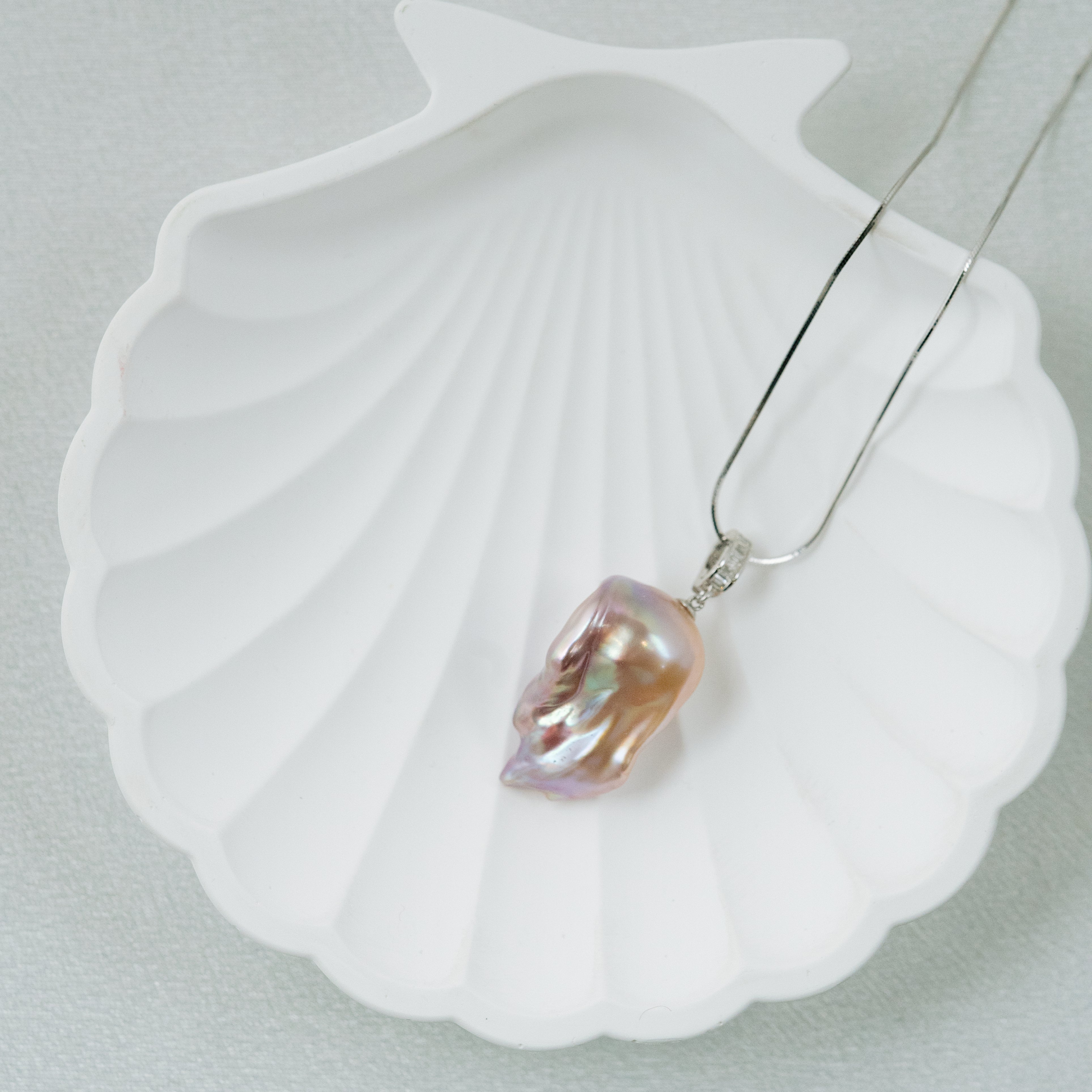 25-30mm pink Baroque Fresh Water Pearl Pendant