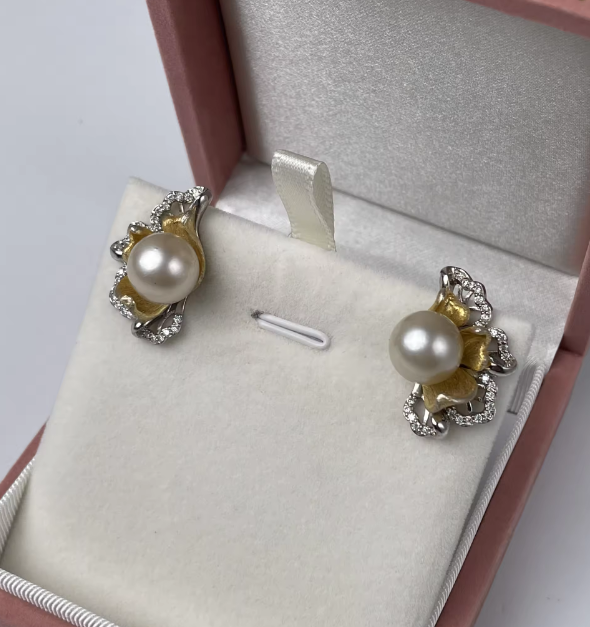 Vespera_Aurelia Pearl Earrings