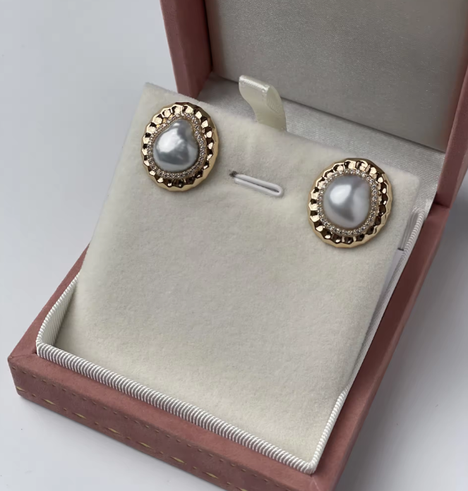 Vespera_Luna-Serene Pearl Earrings