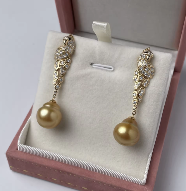Vespera_Golden Aviana Pearl Earrings
