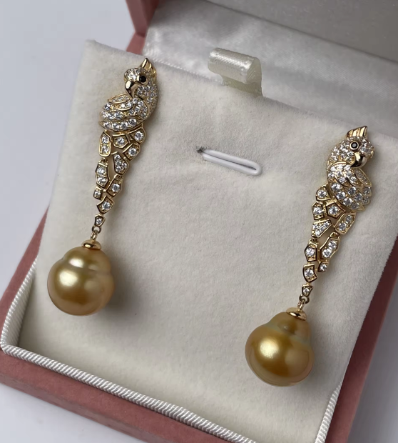 Vespera_Golden Aviana Pearl Earrings
