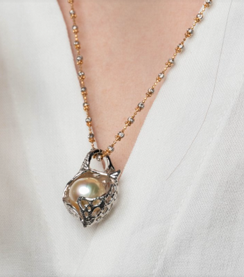 Vespera_Aureum Custos Pearl Necklace