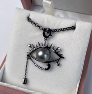 Vespera_Oculus Divinus Pearl Necklace