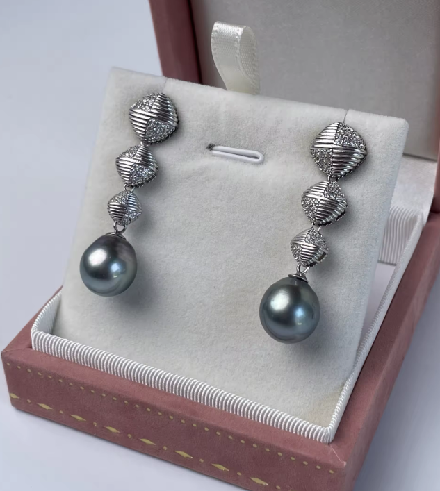 Vespera_Trinity Nocturne Pearl Earrings